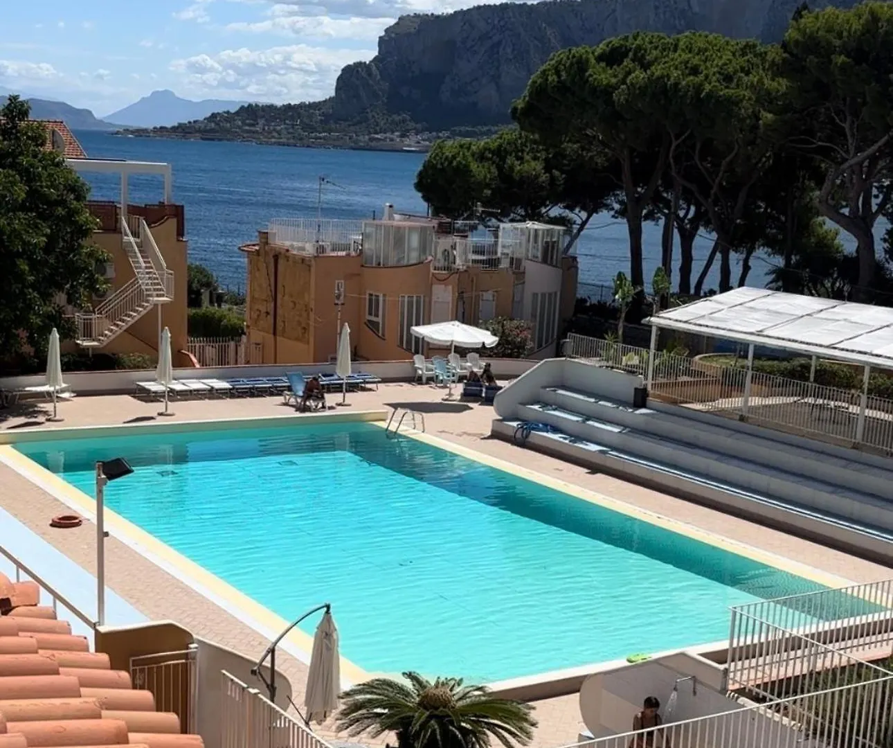 Athena Apartments Mondello Beach location